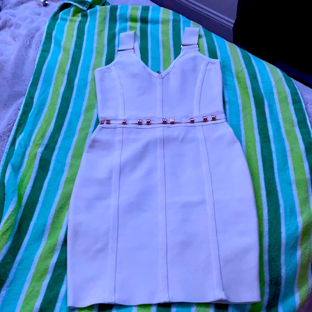Bebe dress size S color off, white